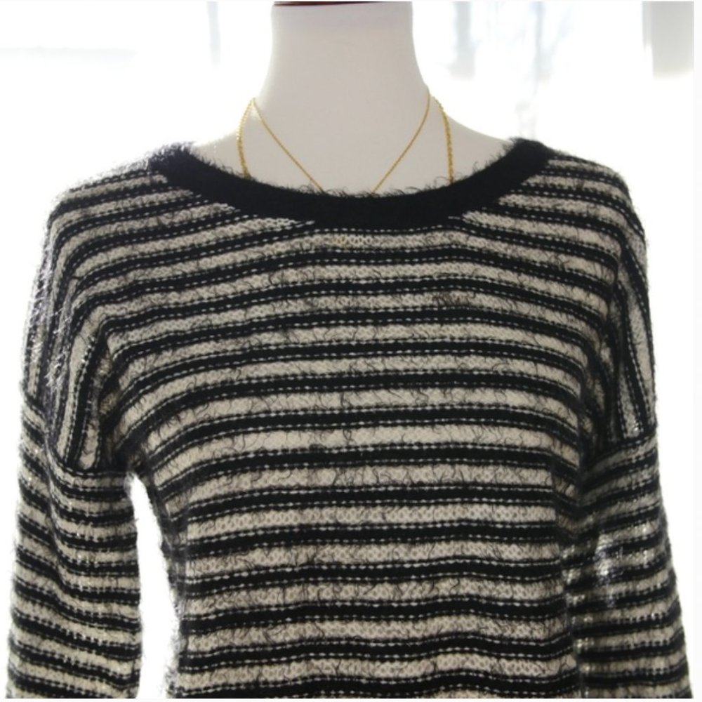 Billabong Striped White Black Fuzzy Sweater Sz.Lg